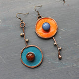 Asymmetrical vintage earrings in antique bronze with graphite