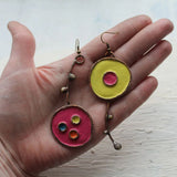 Asymmetrical vintage earrings in antique bronze with graphite