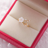 Adjustable ring with wild flower and zirconia in gold