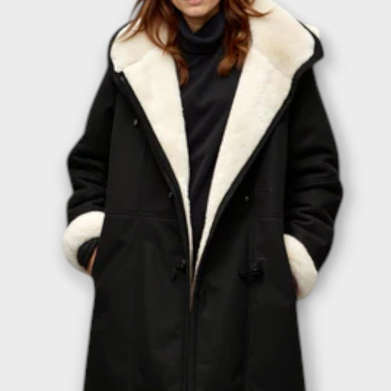 Antonia | Mantel