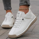 NAISTE TOETAVAD SNEAKERID