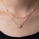 Flower necklace with twin blossoms