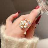 Adjustable ring with soft pearls