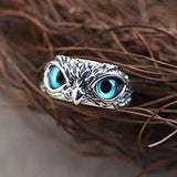Adjustable lucky owl ring in silver with opal