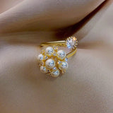Adjustable ring with soft pearls