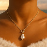 Artemia – A necklace with a natural pearl