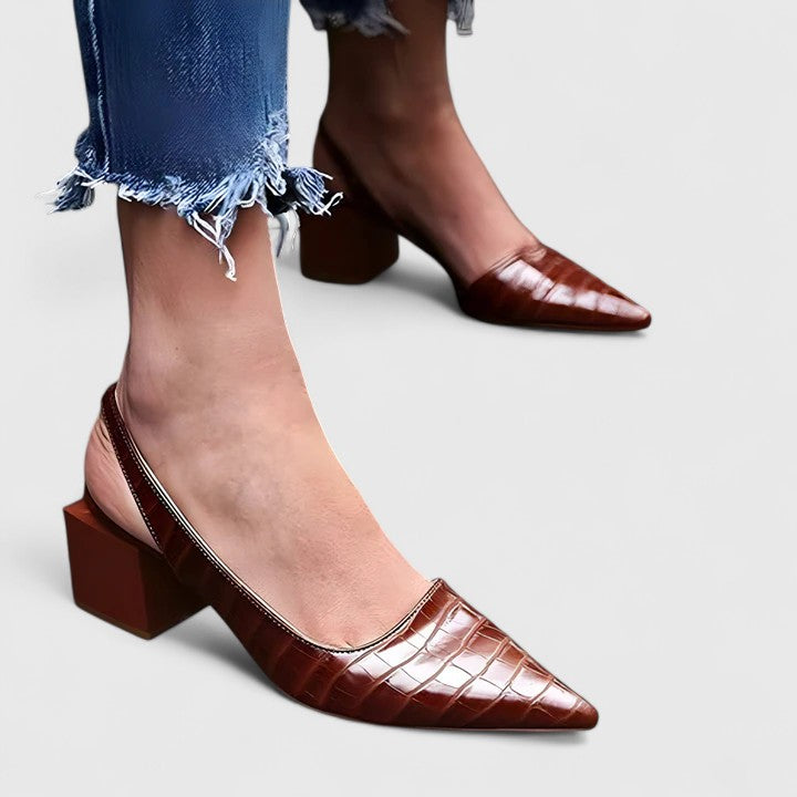 Božena | Stiliseeritud Elegantne Konts