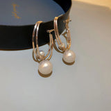 Beautiful earrings with pearls