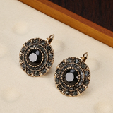 Elegant black crystal round earring