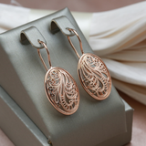 Elegant and Sparkling Gold Earring
