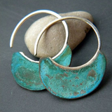Granny-style turquoise earring