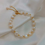 Vintage White Bracelet with Jewel and Gold